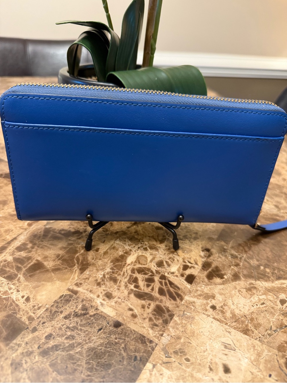 Kate Spade New Your Continental Zip-Around Wallet - Picture 4 of 9
